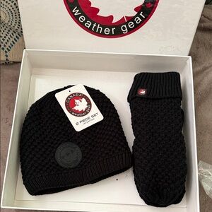 Canada weather gear Black Knit Hat and Mittens Set
